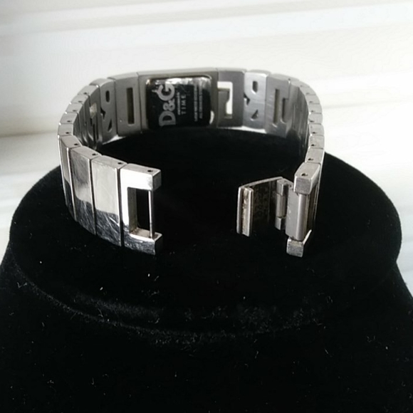 D&G CRYSTAL WATCH 100% AUTHENTIC - Picture 8 of 8